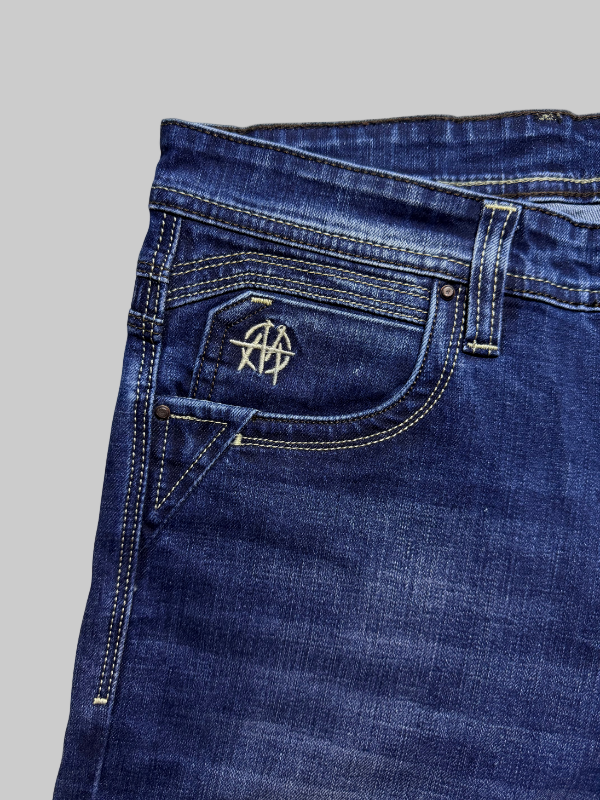 CLOUD Comfort Fit Faded Jeans #CF5